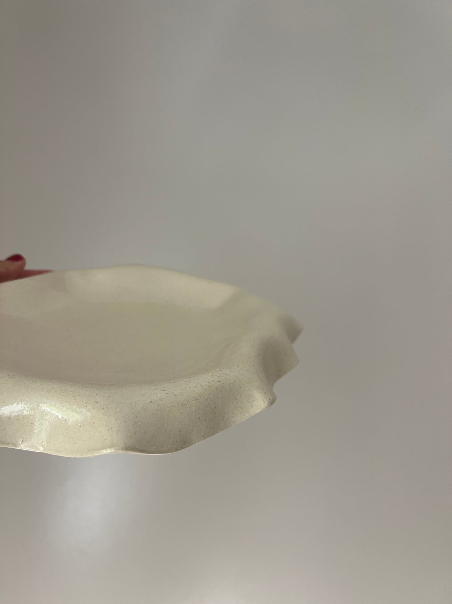 White Vanilla Melted Ceramic Plate Ariel No: 6